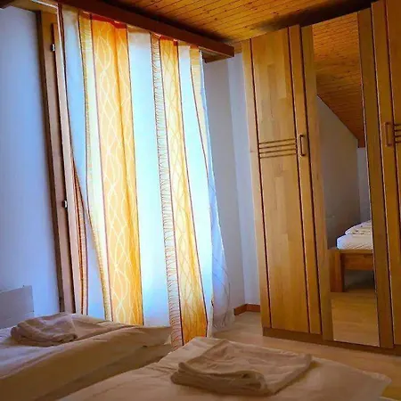 펜션 Panoramic Lake Thun & Alps View Apartment Near Interlaken *